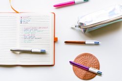 Kulpenna BIC 4 Colours SHINE 1mm