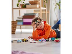 Kreativa fordon LEGO 900 delar