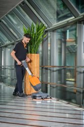 Kombiskurmaskin TASKI Ultimaxx 360 Borst