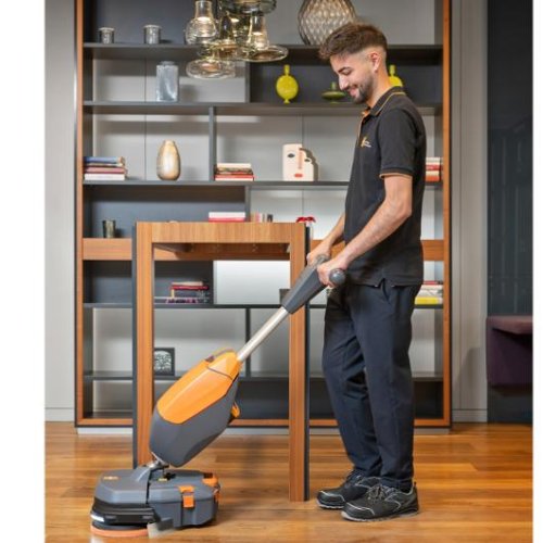 Kombiskurmaskin TASKI Ultimaxx 360 Borst