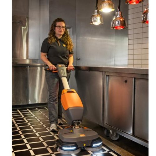 Kombiskurmaskin TASKI Ultimaxx 360 Borst